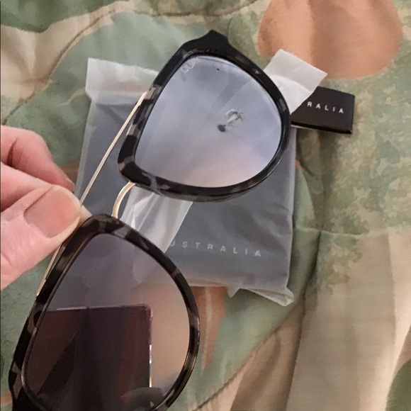 SOOOOLD Quay rare Mystic Sunnies - Picture 4 of 5